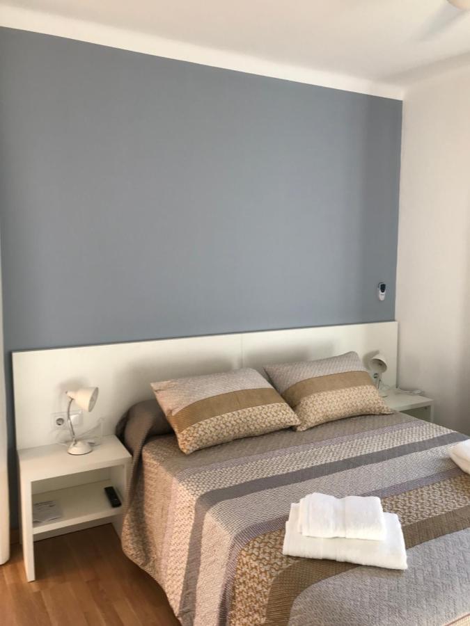 Hostal Casiano Camarasa Exterior photo