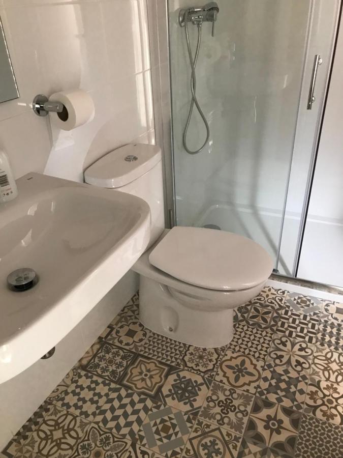 Hostal Casiano Camarasa Exterior photo